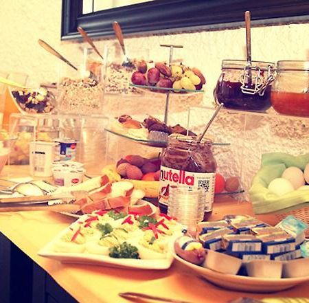 Hotel Zur Donau ดิลลิงเงน อัน แดร์โดเนา ภายนอก รูปภาพ